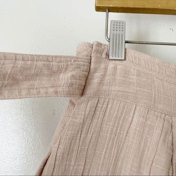 Free People tan pleated belt shorts Large - Picture 5 of 6